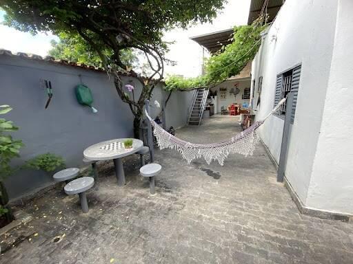 Casa, Caladinho, 4 Quartos, 7 Vagas, 1 Suíte