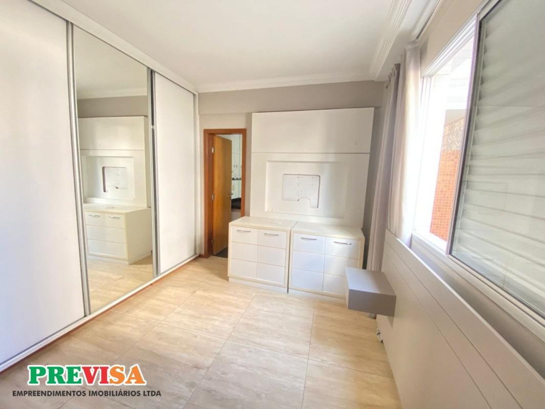 Apartamento, Sagrada Família, 3 Quartos, 3 Vagas, 1 Suíte