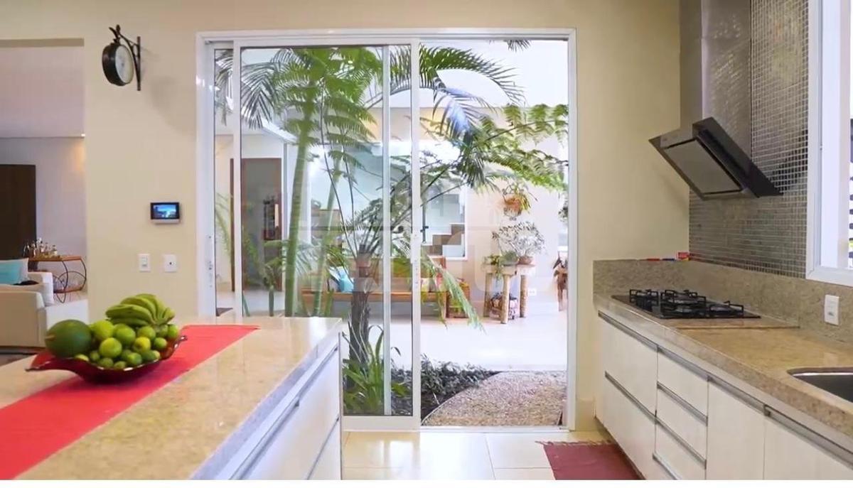 Casa, Rezende, 0 Quarto, 6 Vagas, 4 Suítes