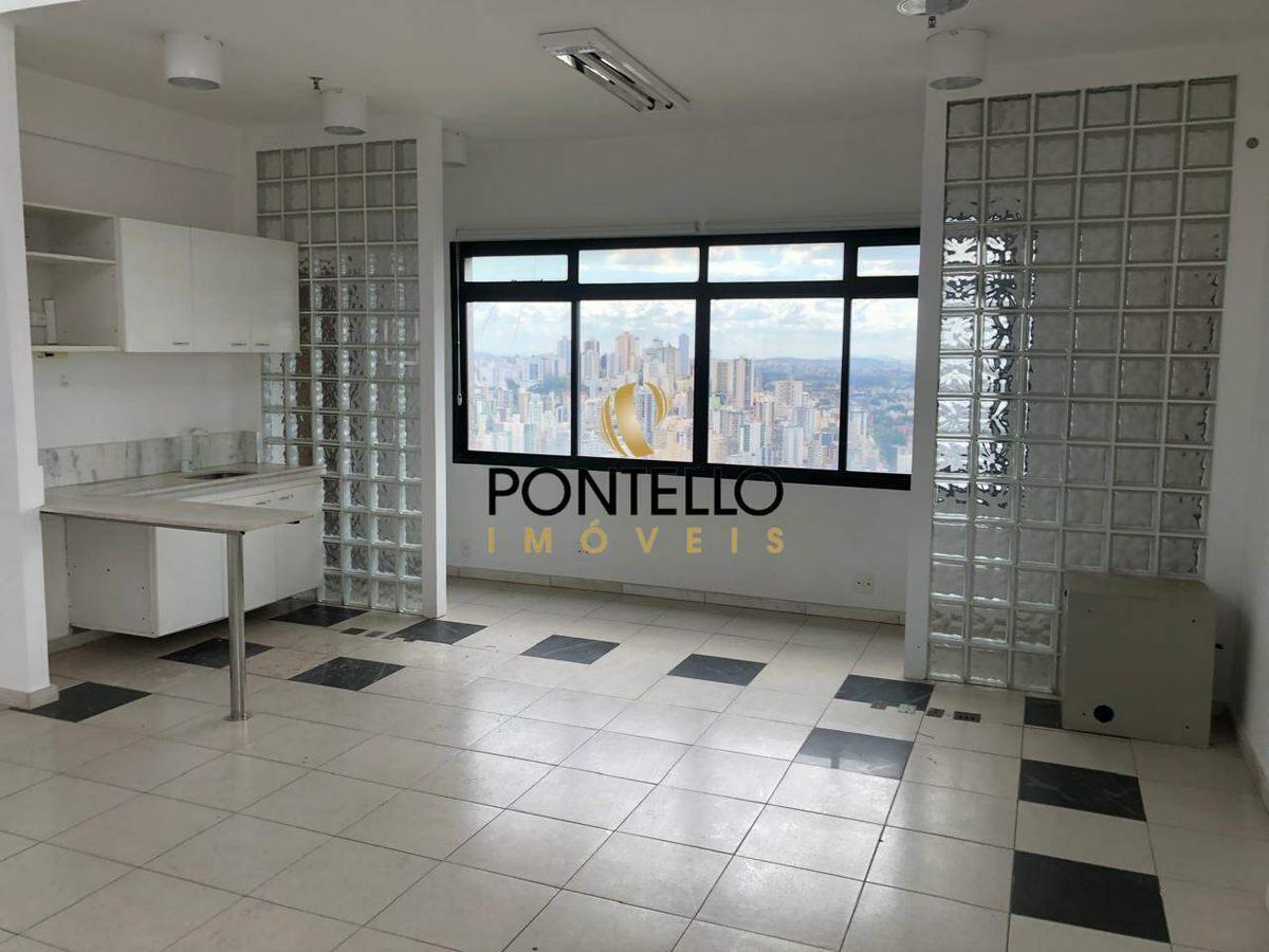 Sala, Estoril, 0 Quarto, 2 Vagas