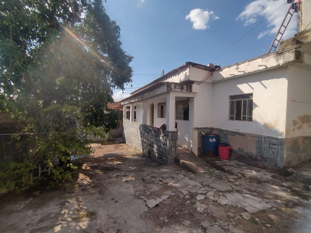 Casa, Itacolomi, 6 Quartos, 12 Vagas