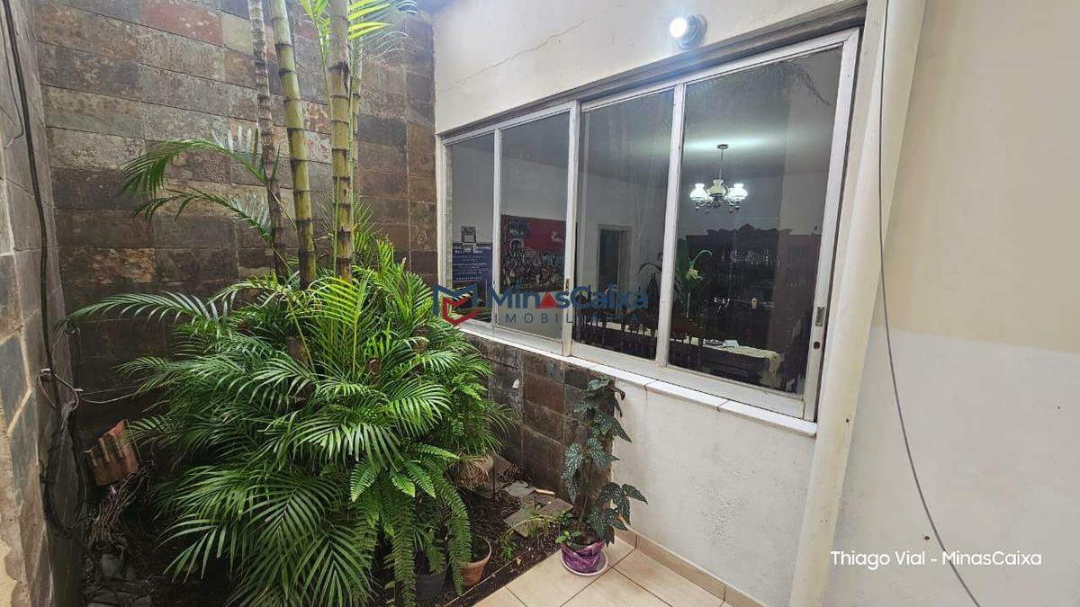 Casa, São José, 3 Quartos, 2 Vagas, 1 Suíte