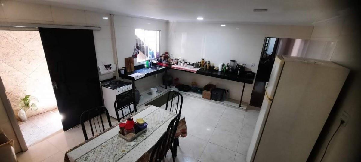 Casa, Providência, 4 Quartos, 3 Vagas, 2 Suítes