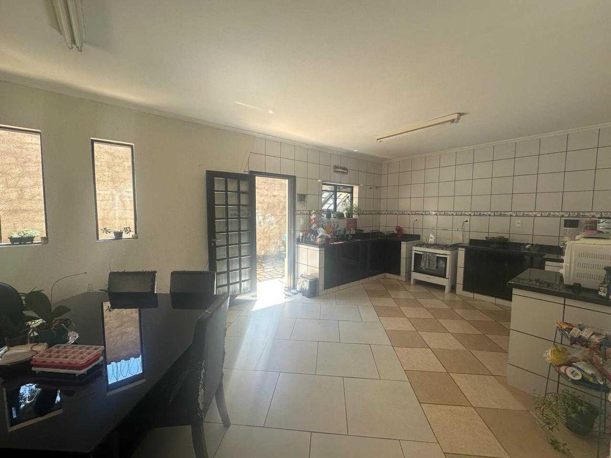 Casa, Campos Elíseos, 2 Quartos, 0 Vaga, 1 Suíte