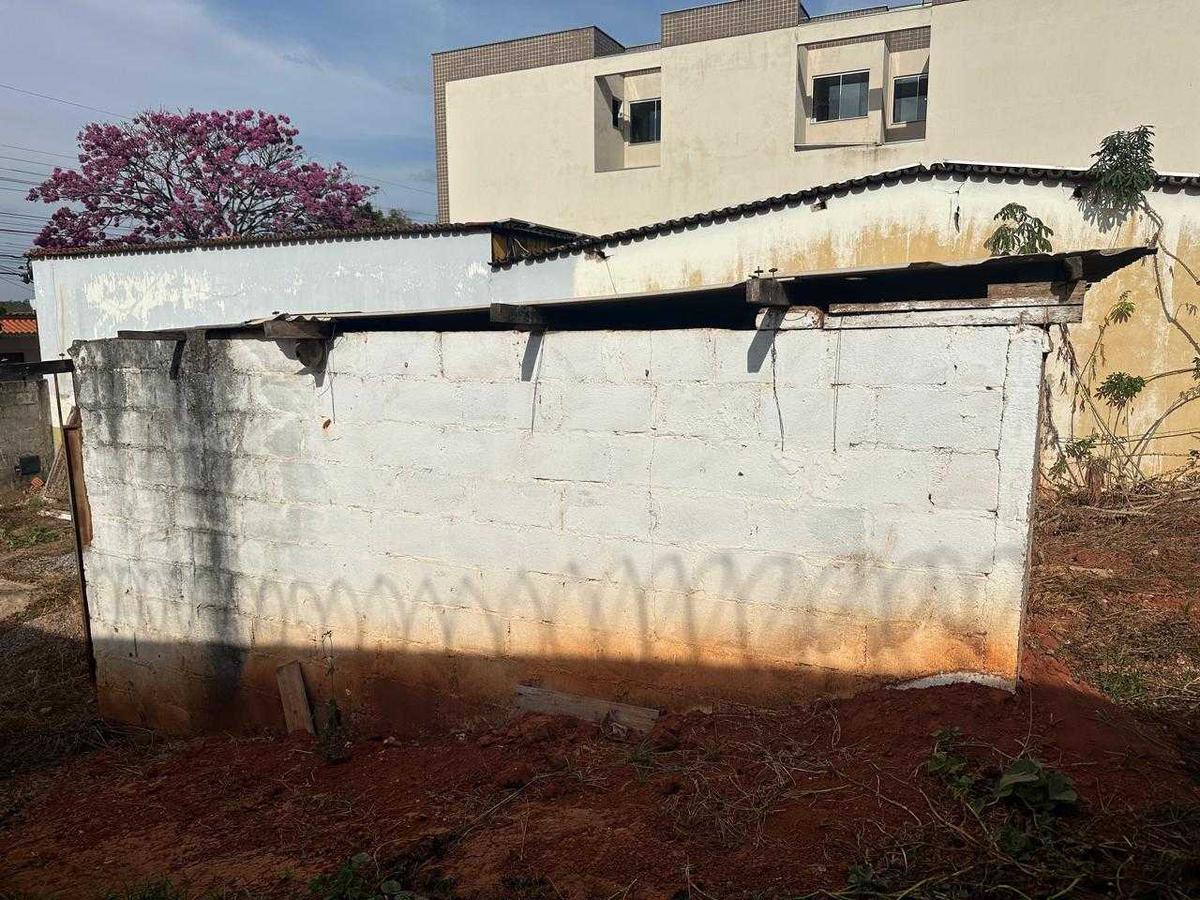 Lote, Centro, 0 Quarto, 0 Vaga