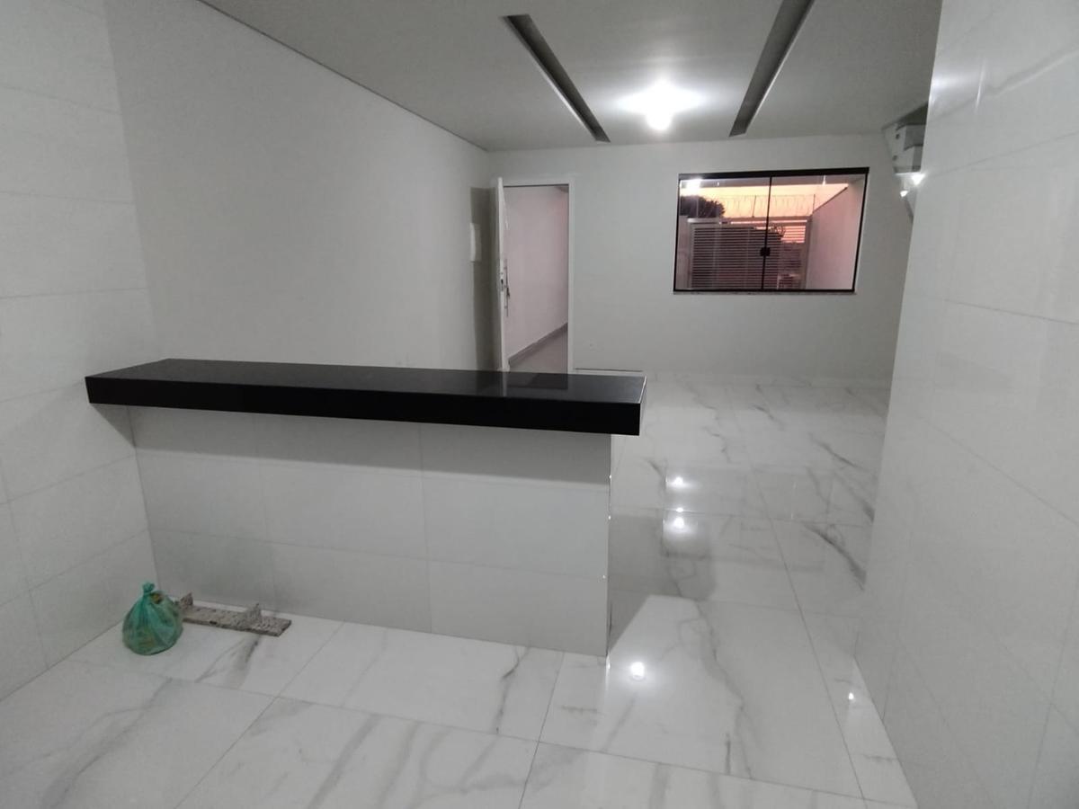 Casa, Floramar, 3 Quartos, 2 Vagas, 1 Suíte