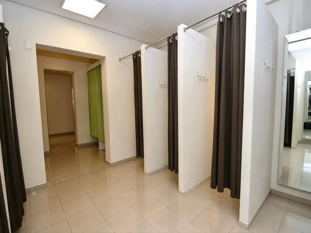 Casa Comercial, Funcionários, 5 Quartos