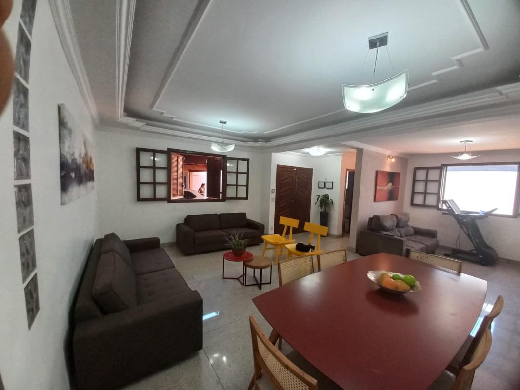 Casa, Caiçaras, 4 Quartos, 6 Vagas, 3 Suítes