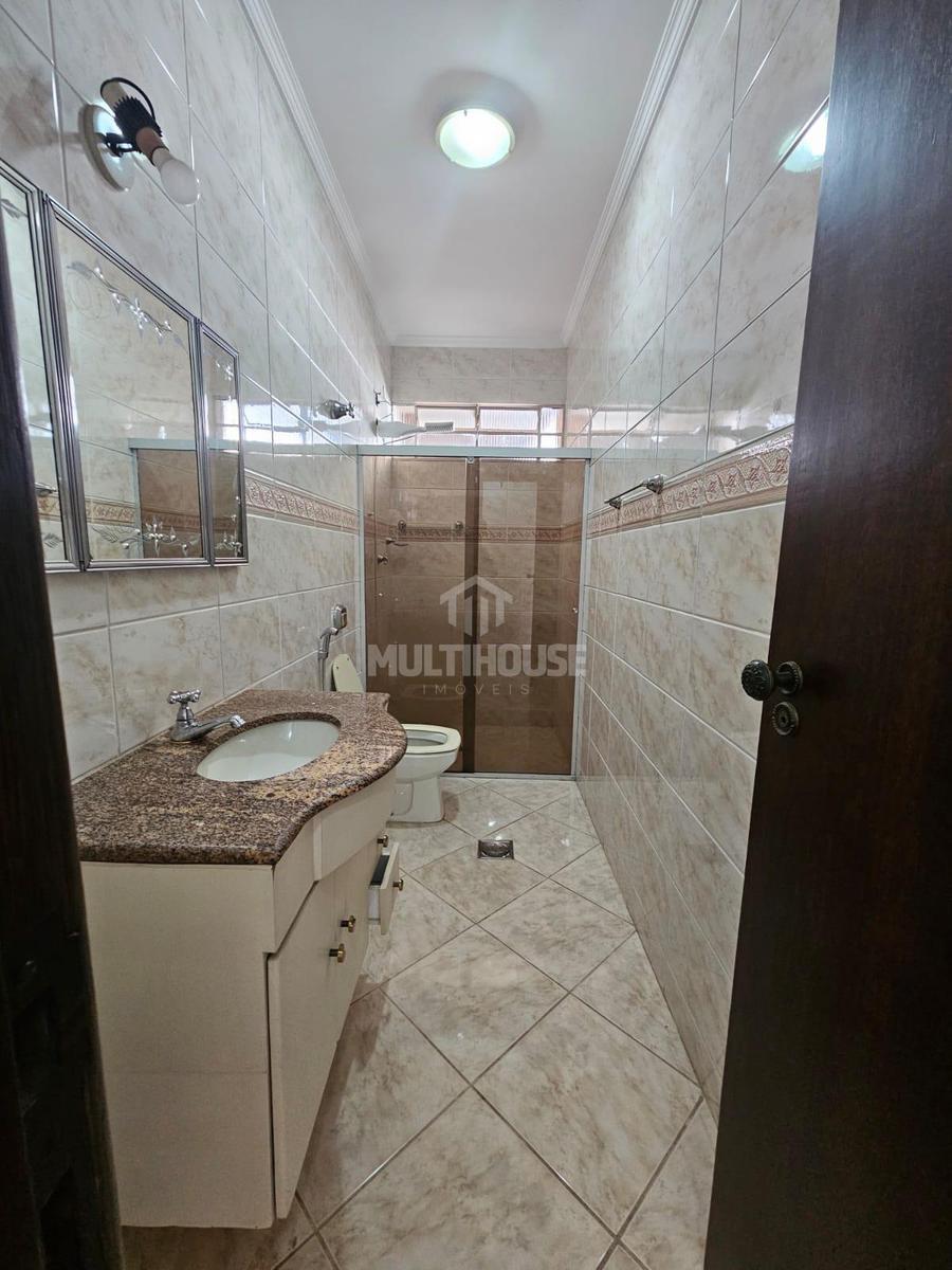 Casa, Itapoã, 3 Quartos, 6 Vagas, 1 Suíte