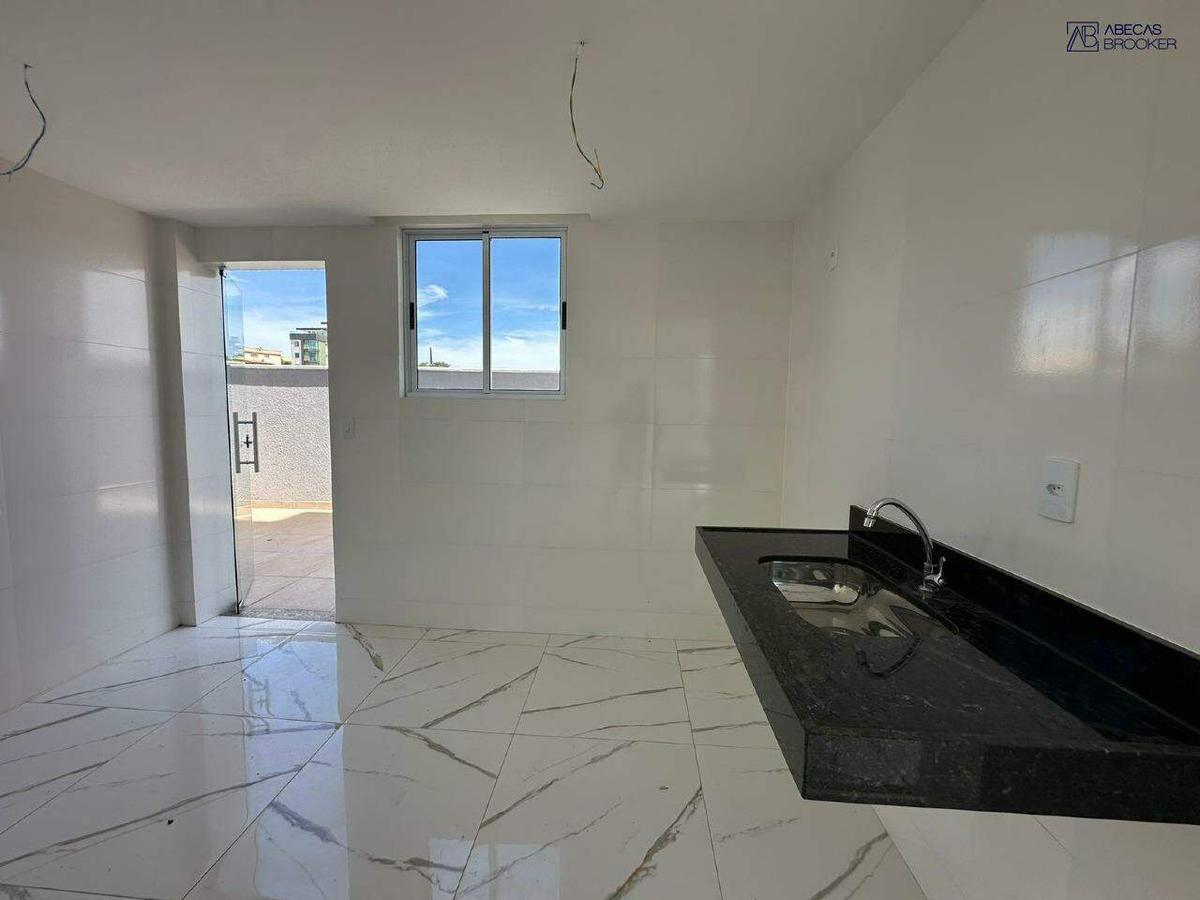 Cobertura, Miramar (barreiro), 3 Quartos, 2 Vagas, 1 Suíte