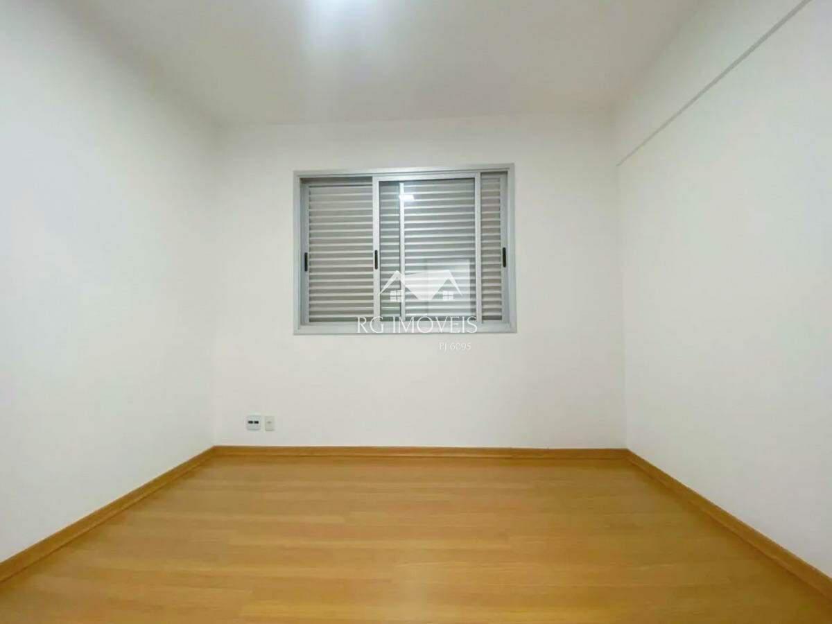 Apartamento, Barreiro, 3 Quartos, 2 Vagas, 1 Suíte