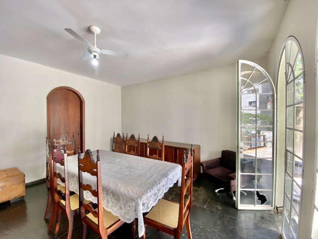 Casa, Sion, 4 Quartos, 6 Vagas, 1 Suíte