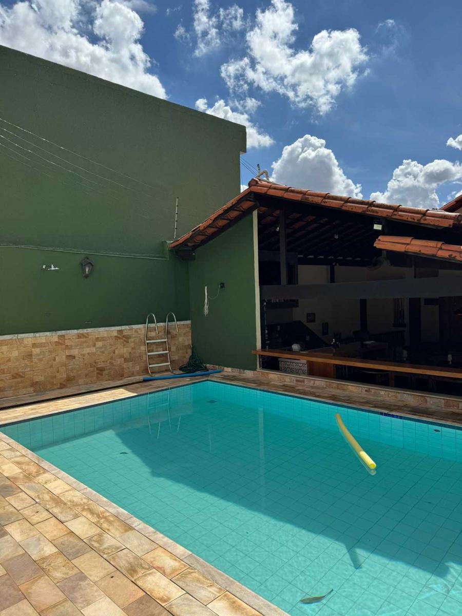 Casa, Sagrada Família, 6 Quartos, 2 Vagas, 2 Suítes