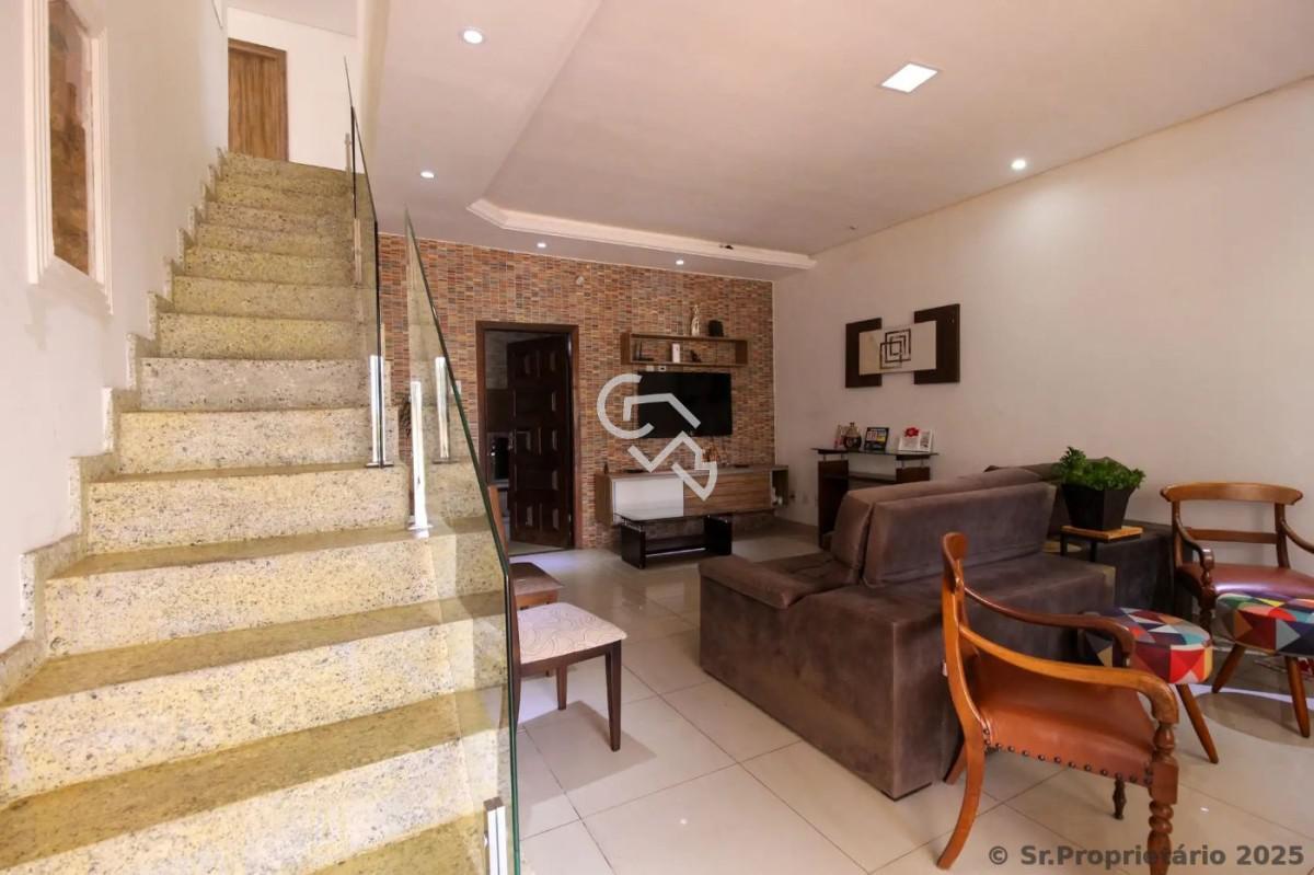 Casa, Horto, 6 Quartos, 2 Vagas, 5 Suítes
