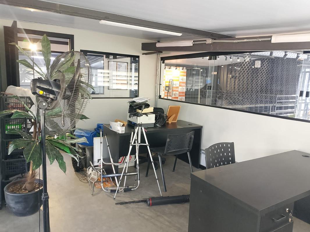 Sala, Cidade Nova, 0 Quarto, 10 Vagas