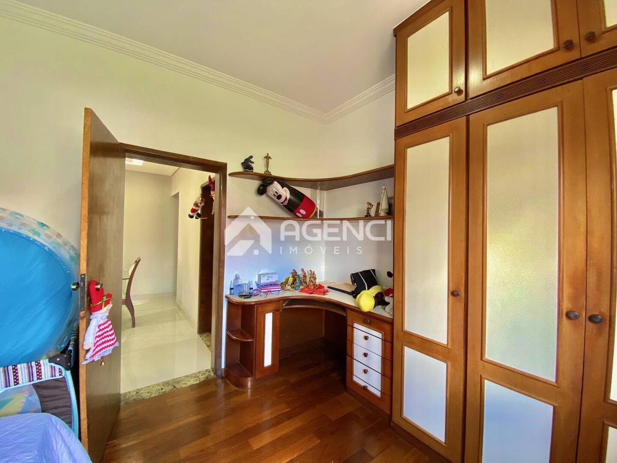 Casa, Santa Maria, 3 Quartos, 0 Vaga, 1 Suíte