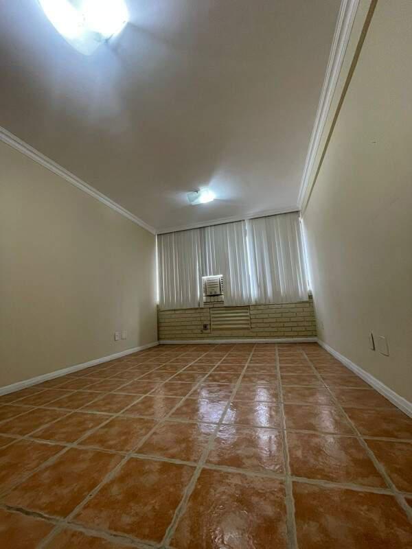 Sala, Barro Preto, 0 Quarto, 1 Vaga