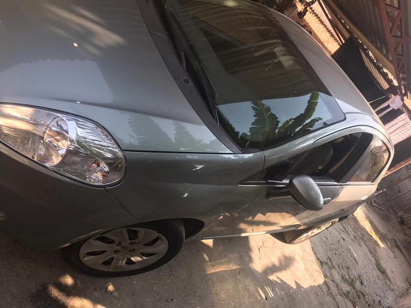 Fiat Punto Essence 1.6 Flex 16v 5p