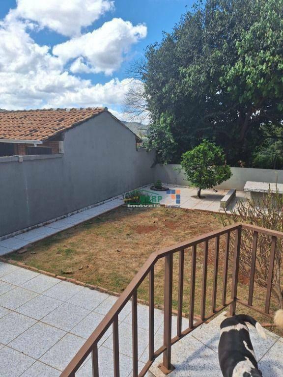 Casa, Paciência, 4 Quartos, 0 Vaga, 3 Suítes