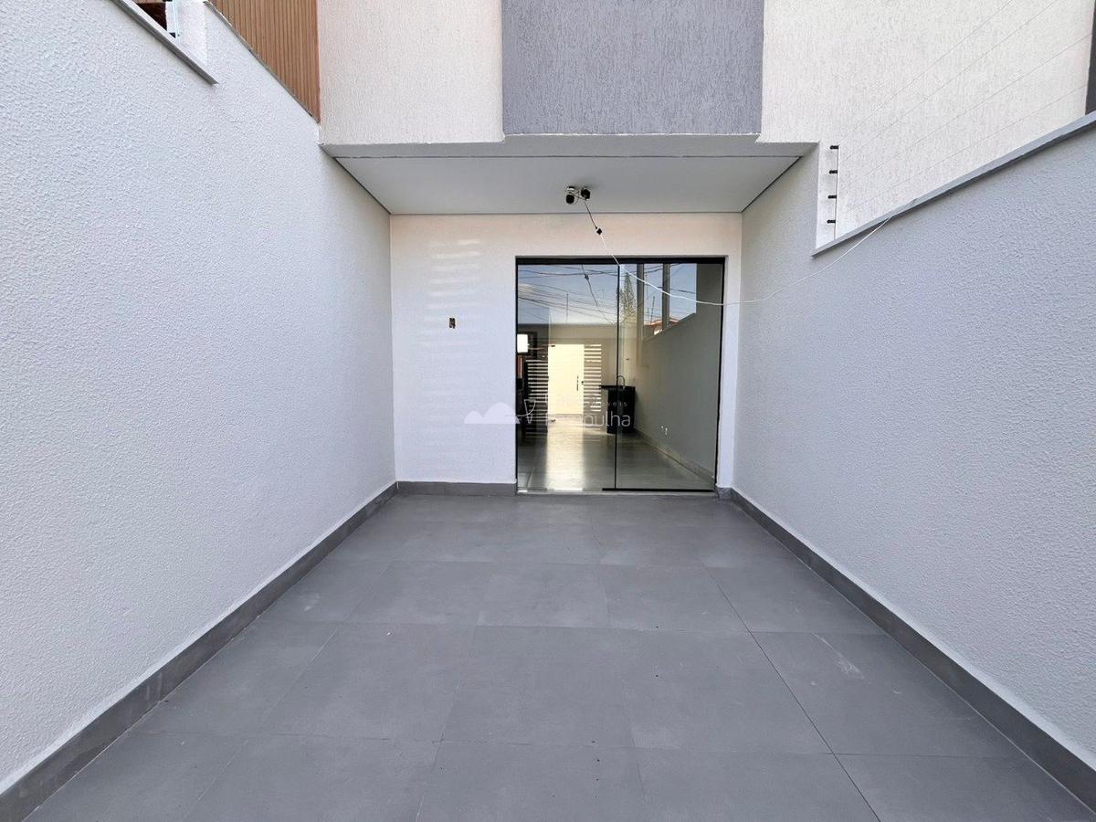 Casa, Planalto, 2 Quartos, 1 Vaga, 2 Suítes