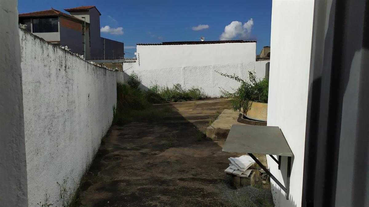 Casa, Jardim Sion, 3 Quartos, 30 Vagas, 1 Suíte