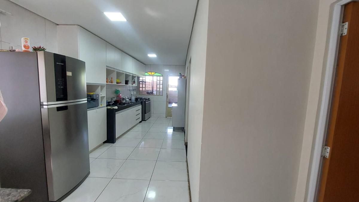 Casa, Primeiro de Maio, 3 Quartos, 3 Vagas