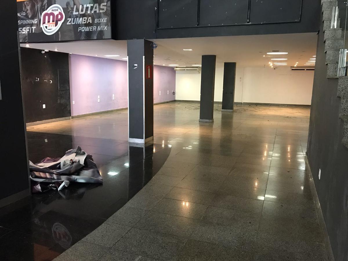 Prédio, Floresta, 0 Quarto, 3 Vagas