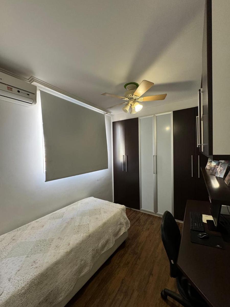 Casa, Castelo, 3 Quartos, 2 Vagas, 1 Suíte