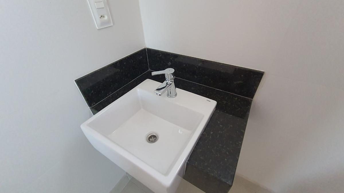 Casa, Centro, 3 Quartos, 2 Vagas, 1 Suíte