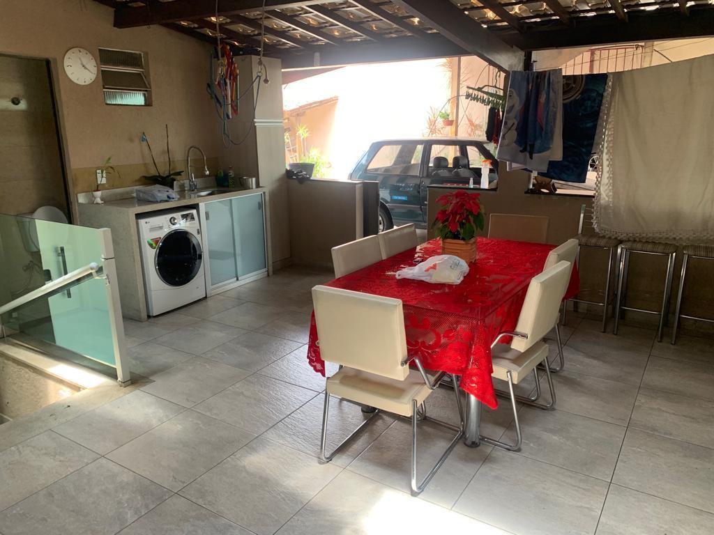 Casa, Vila Pérola, 4 Quartos, 5 Vagas, 1 Suíte