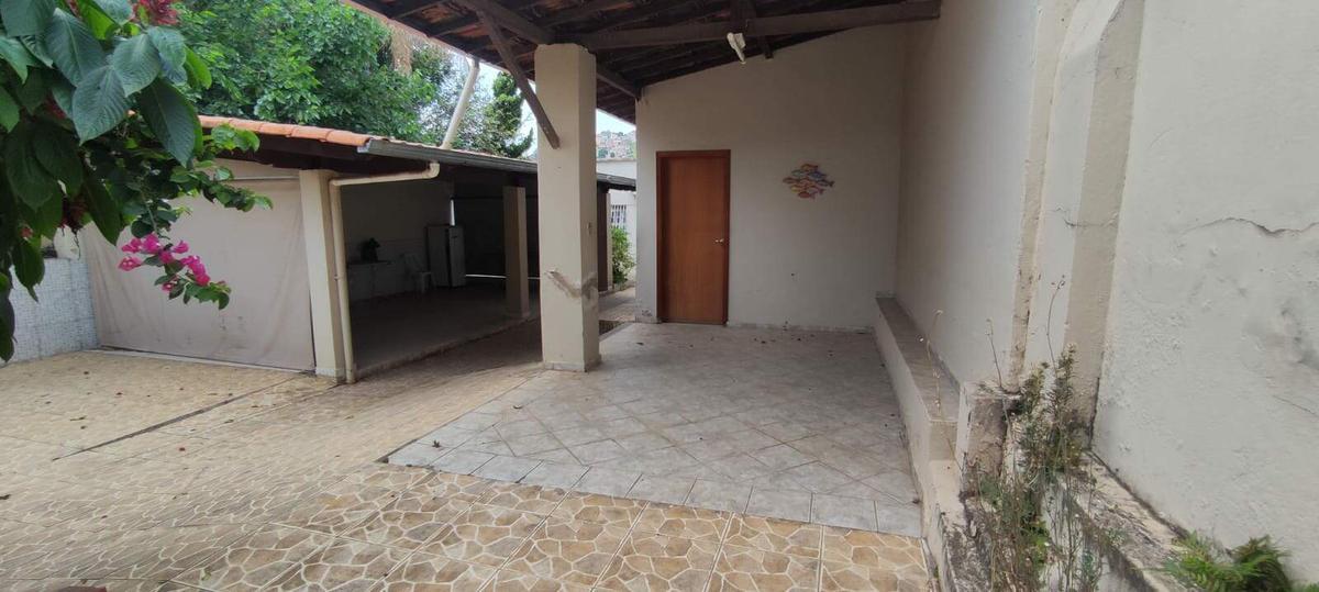 Casa, Santa Efigênia, 4 Quartos, 6 Vagas, 1 Suíte
