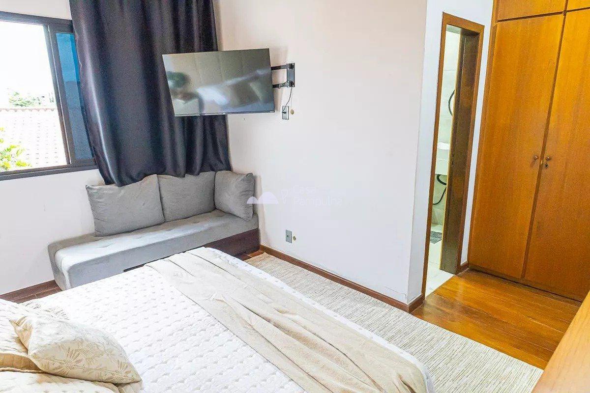 Casa, Floramar, 4 Quartos, 5 Vagas, 1 Suíte