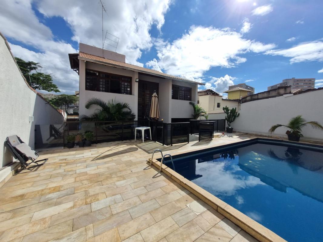 Casa, Jardim Riacho das Pedras, 3 Quartos, 4 Vagas, 2 Suítes