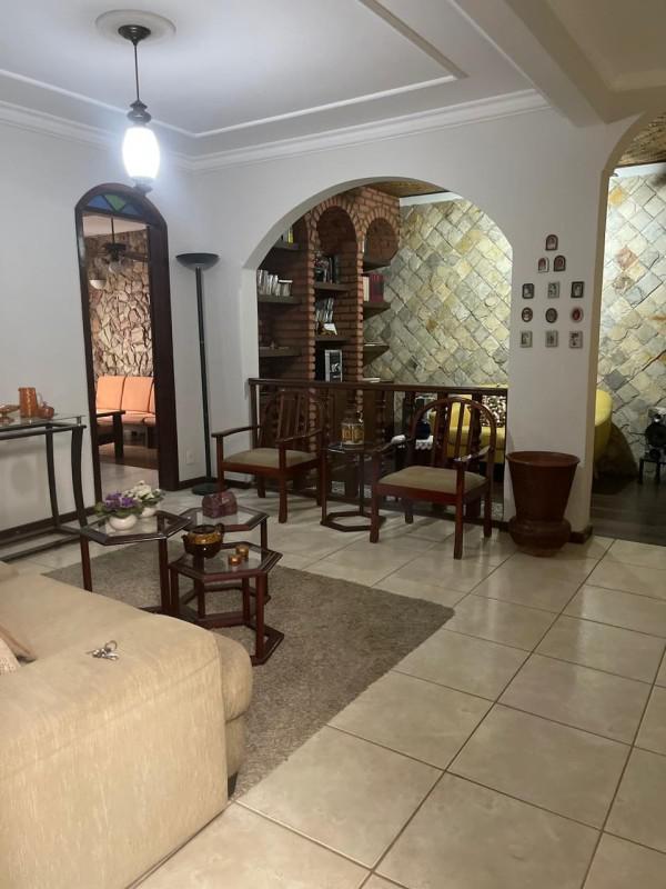 Casa, Alípio de Melo, 4 Quartos, 2 Vagas, 2 Suítes