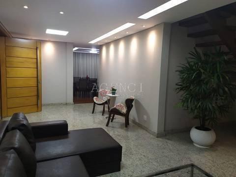 Casa, Camargos, 4 Quartos, 0 Vaga, 2 Suítes