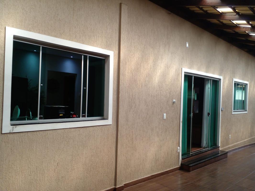 Casa, Bandeirantes, 4 Quartos, 4 Vagas, 1 Suíte