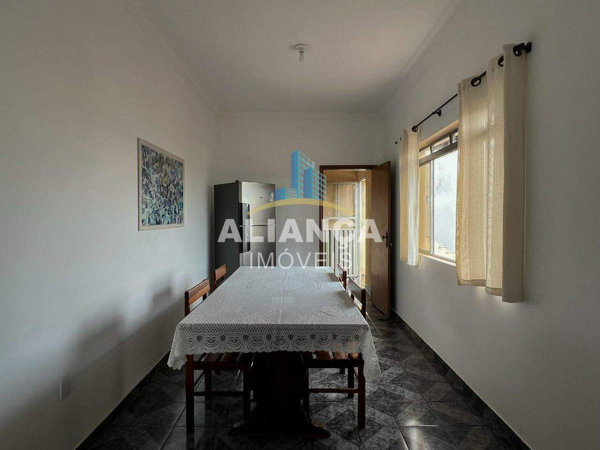 Casa, Centro, 4 Quartos, 1 Vaga, 1 Suíte