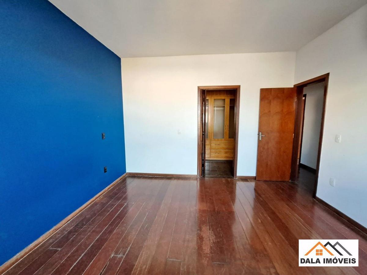 Casa, Santa Mônica, 4 Quartos, 5 Vagas, 2 Suítes