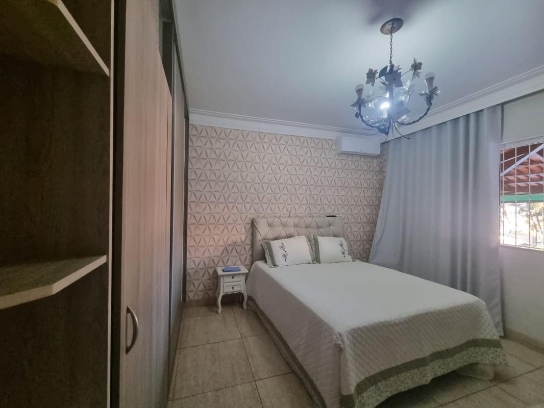 Casa, Centro, 4 Quartos, 6 Vagas, 1 Suíte