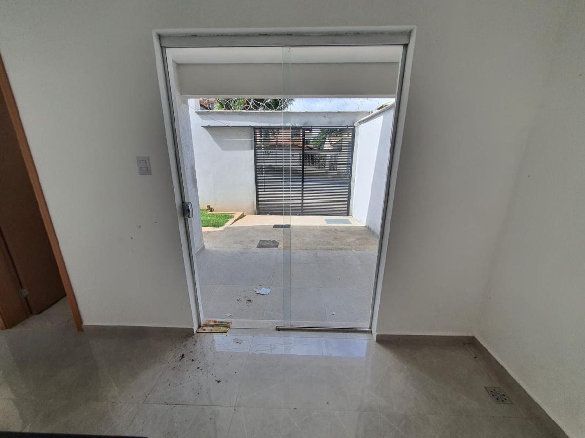 Casa, Santa Mônica, 2 Quartos, 1 Vaga