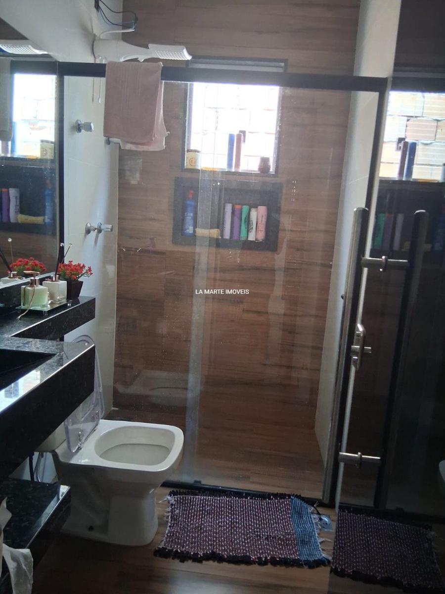 Casa, Industrial, 3 Quartos, 5 Vagas, 1 Suíte