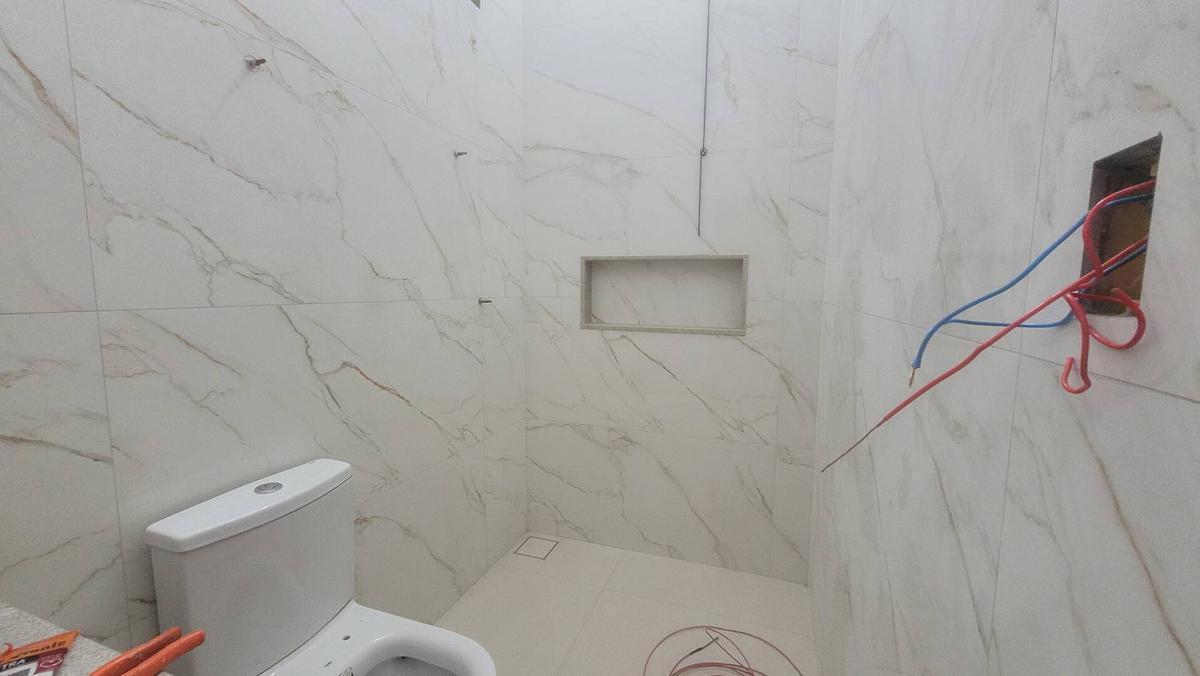 Casa, Quitandinha, 3 Quartos, 2 Vagas, 1 Suíte