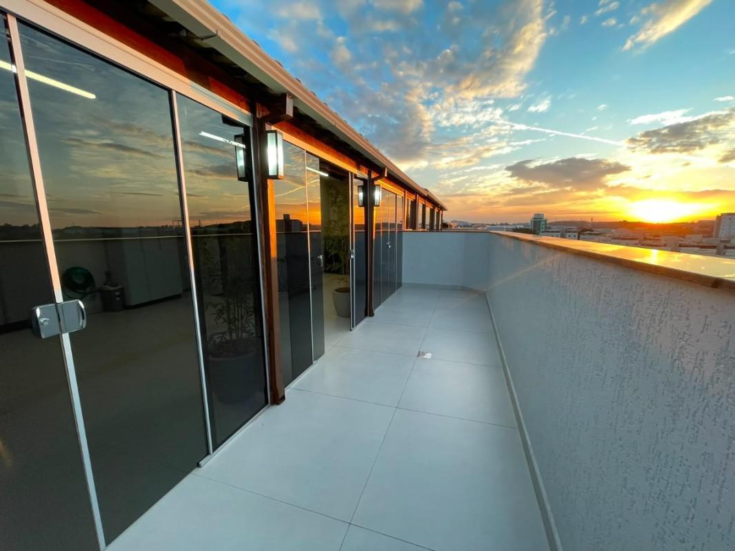 Cobertura, Jardim Riacho das Pedras, 4 Quartos, 2 Vagas, 1 Suíte
