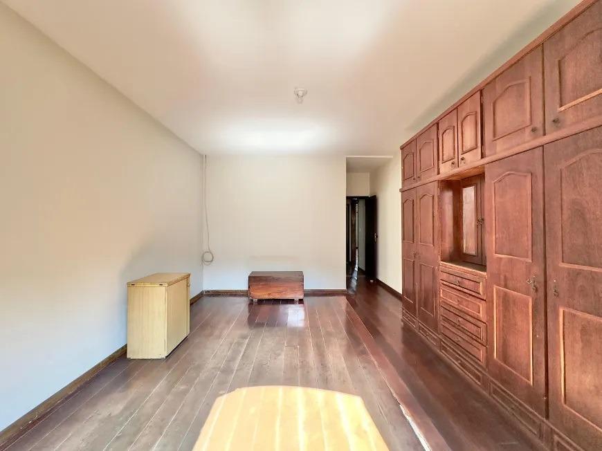 Casa, Santa Mônica, 4 Quartos, 3 Vagas, 1 Suíte