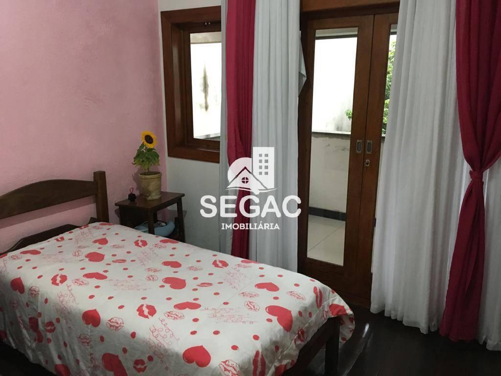 Casa, Arvoredo, 4 Quartos, 5 Vagas, 1 Suíte