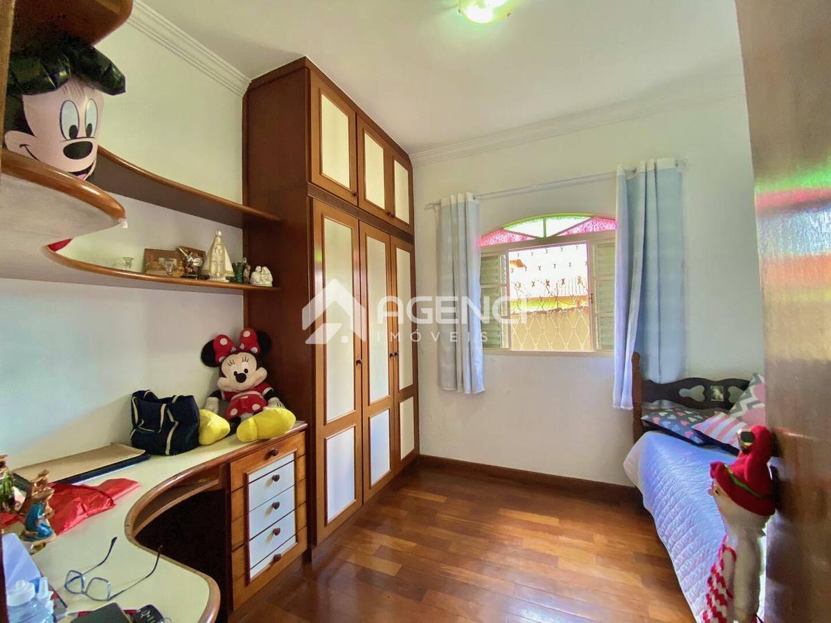 Casa, Santa Maria, 3 Quartos, 0 Vaga, 1 Suíte