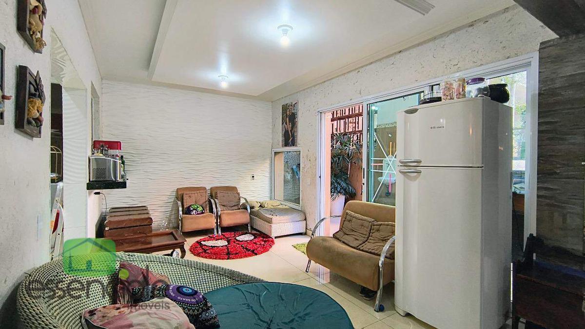 Casa, Novo Eldorado, 4 Quartos, 2 Vagas, 2 Suítes