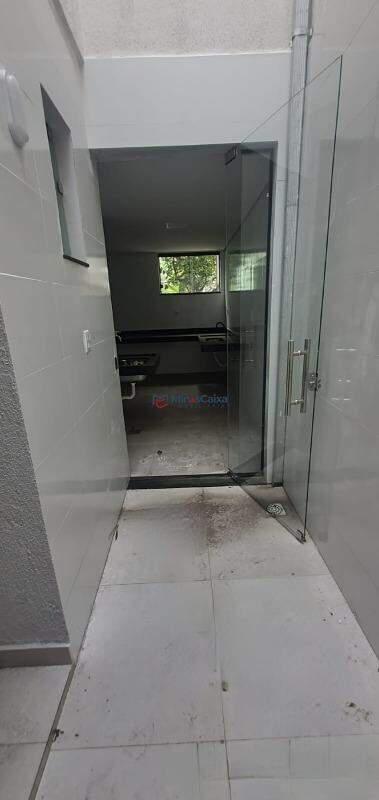 Casa, Quitandinha, 4 Quartos, 2 Vagas, 1 Suíte