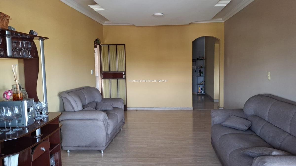 Casa, Industrial, 3 Quartos, 6 Vagas, 1 Suíte