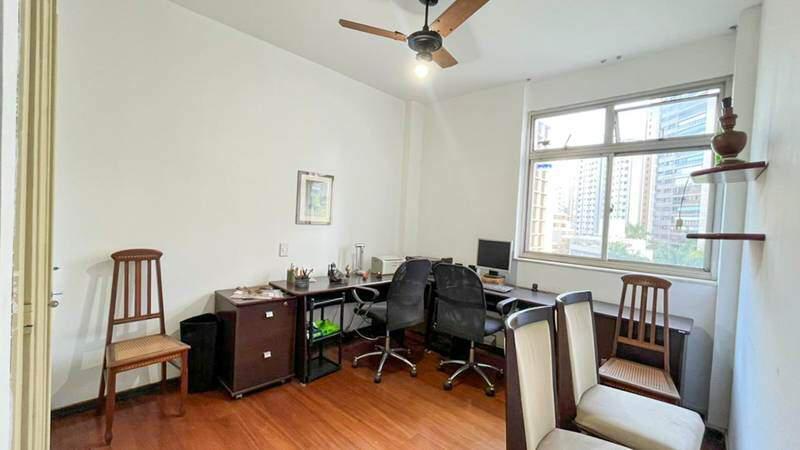 Cobertura, Funcionários, 6 Quartos, 3 Vagas, 1 Suíte